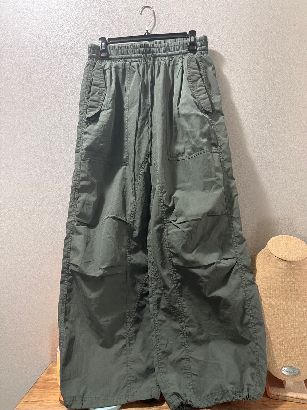 Miss Love Olive Pia Pants featuring a wide-leg fit, cargo pockets, high- SM - Picture 4 of 7